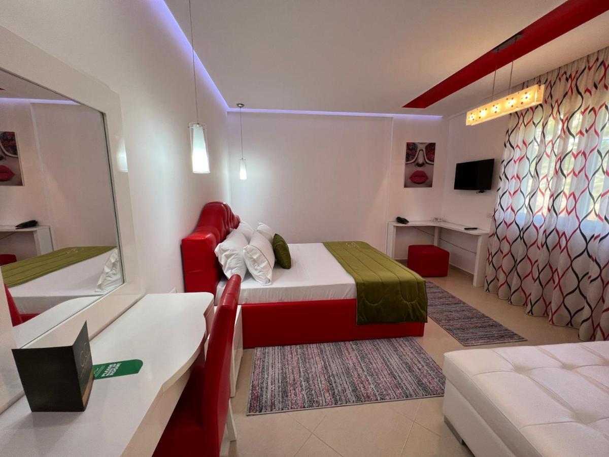 Cc Hotel & Residence Vlorë Eksteriør billede