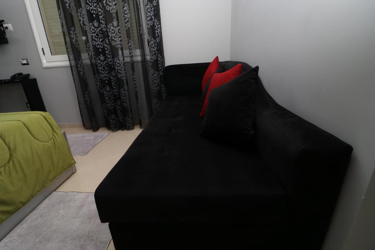 Cc Hotel & Residence Vlorë Eksteriør billede