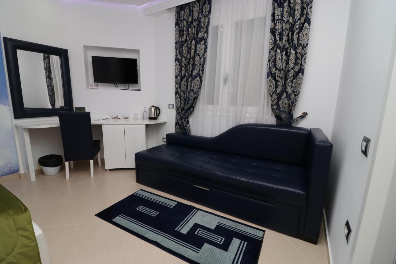 Cc Hotel & Residence Vlorë Eksteriør billede