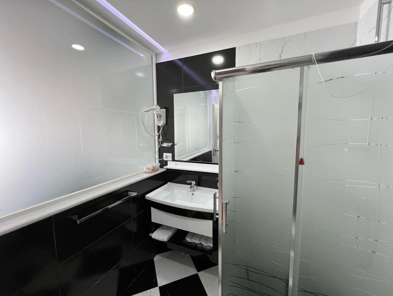 Cc Hotel & Residence Vlorë Værelse billede